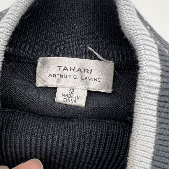 Tahari Arthur Levine Gray Silk Blend Short Sleeve Light Weight Sweater Trim 12 - Picture 3 of 5